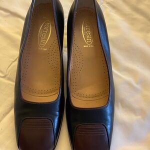 Torresin Italian Women's Black and Brown Leather Shoes w/ 2” heels